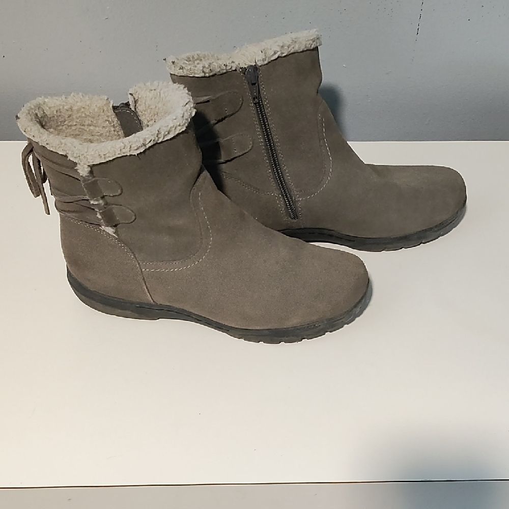 G.H Bass & CO. Women's Gray With Gray Suede Ankle Boots with Faux-Shearling